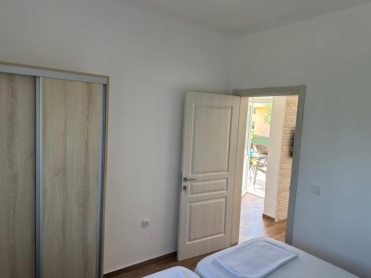 Niki Apartments Ülgün Dış mekan fotoğraf