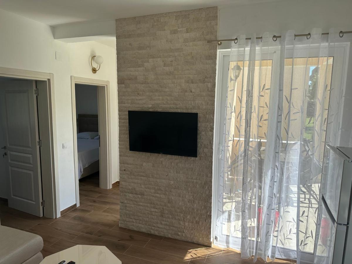 Niki Apartments Ülgün Dış mekan fotoğraf
