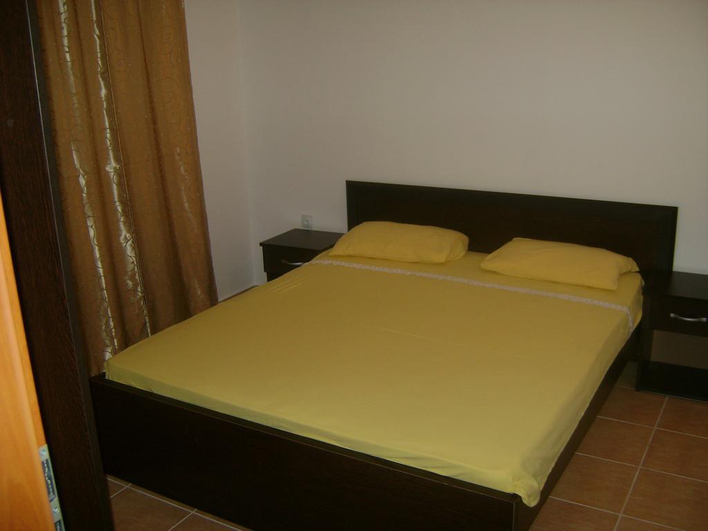 Niki Apartments Ülgün Dış mekan fotoğraf