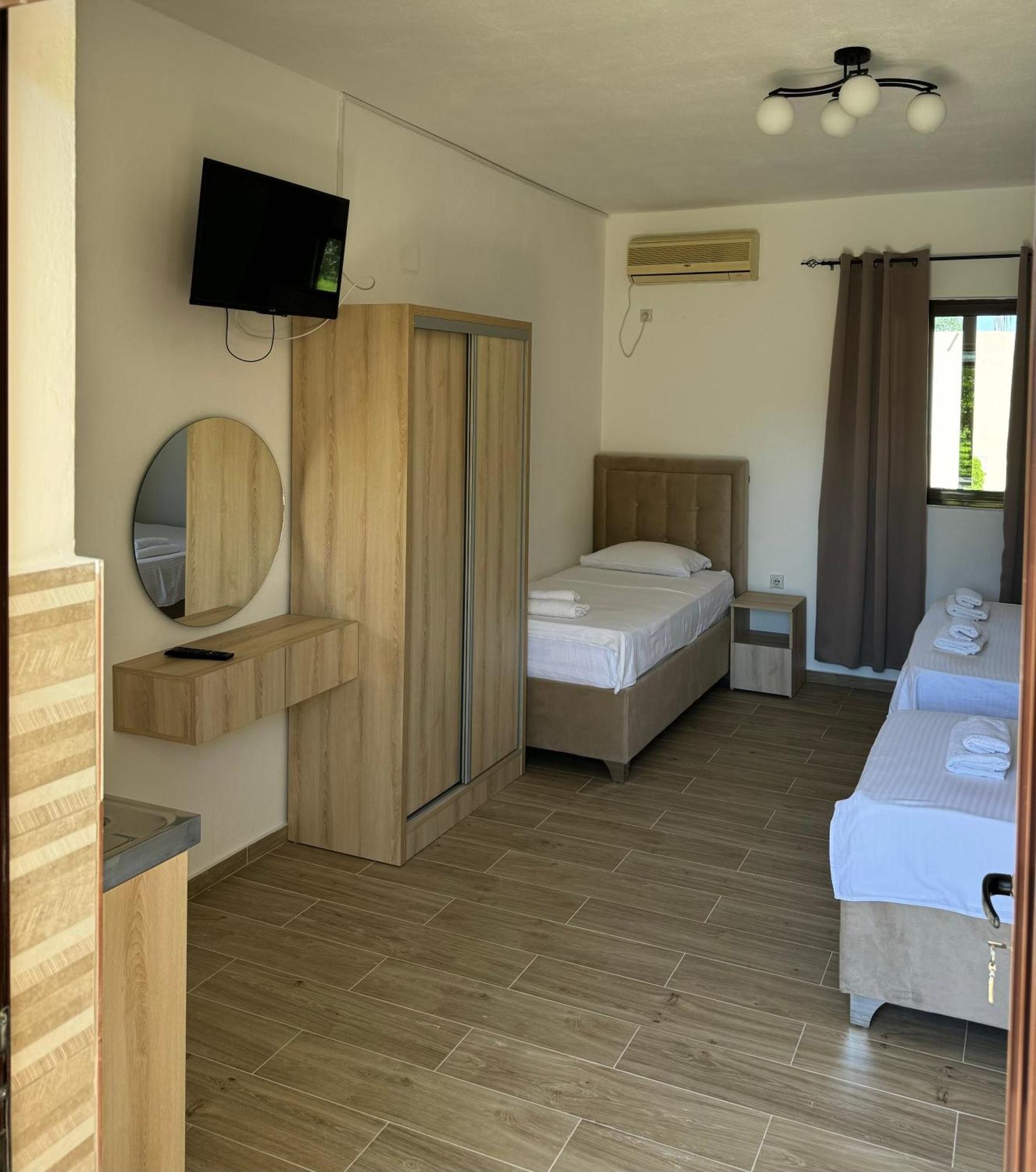 Niki Apartments Ülgün Dış mekan fotoğraf