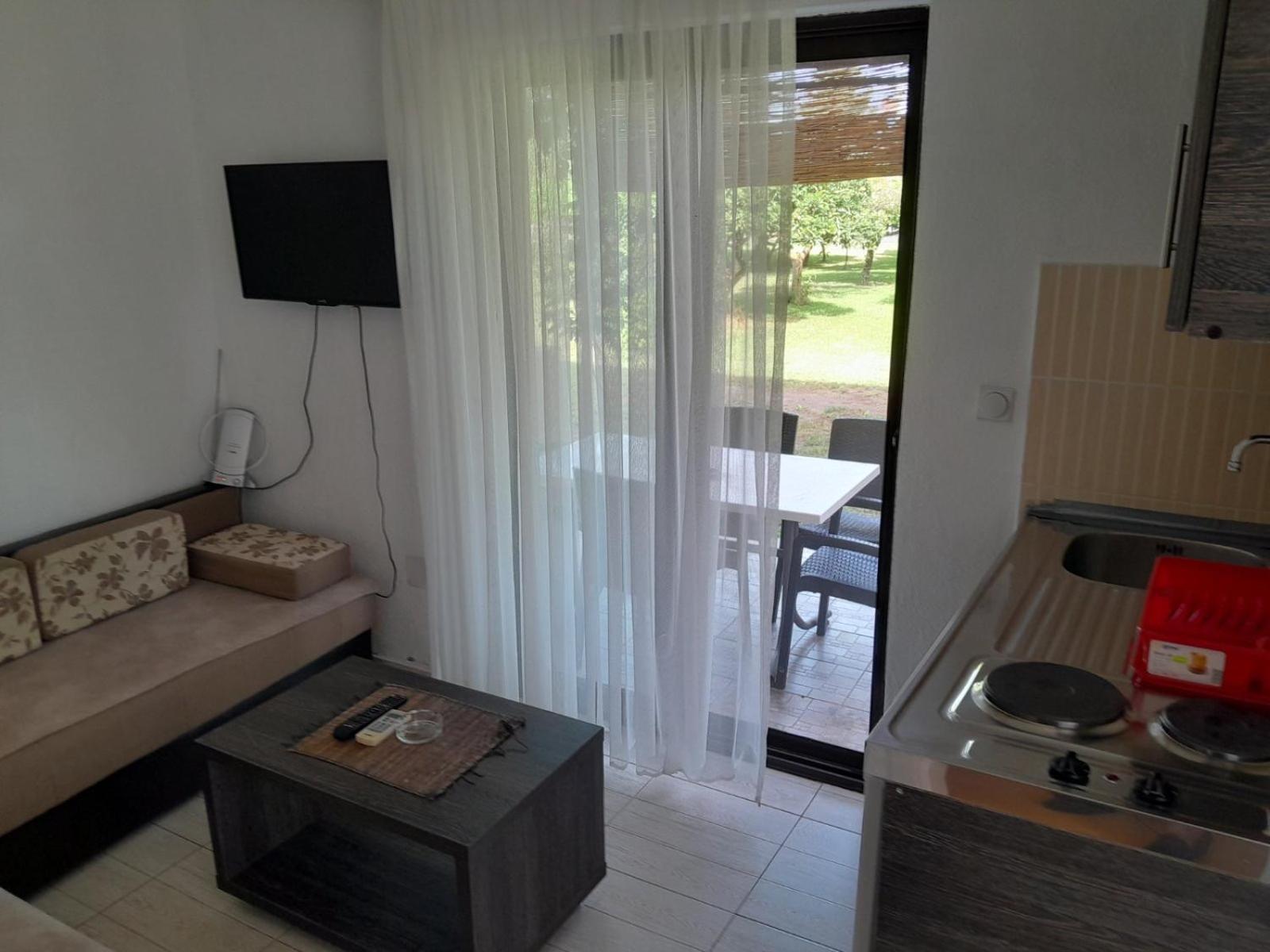 Niki Apartments Ülgün Dış mekan fotoğraf