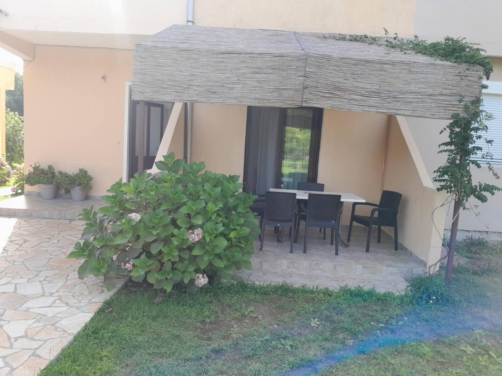 Niki Apartments Ülgün Dış mekan fotoğraf