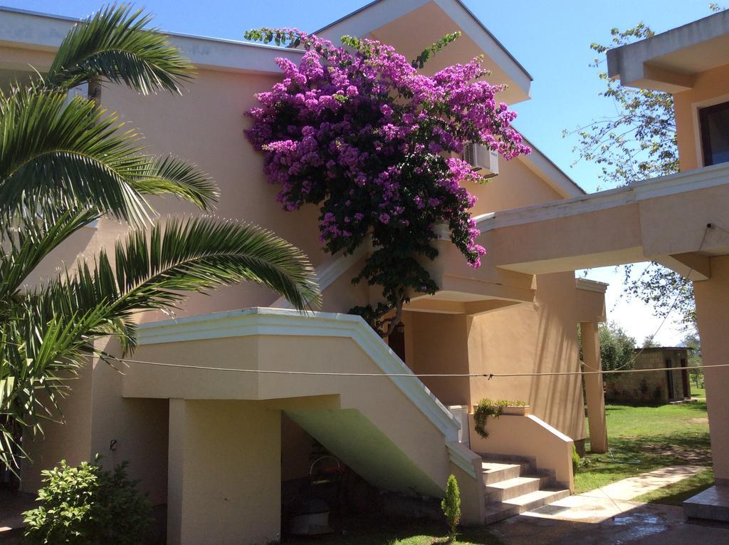 Niki Apartments Ülgün Dış mekan fotoğraf